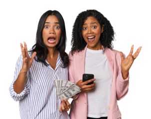 Latin businesswomen with money, phone screaming to the sky, looking up, frustrated.