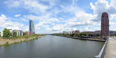 Fototapeta premium Main in Frankfurt