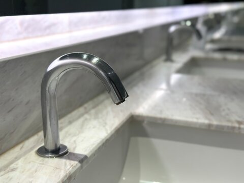 An automatic handwashing faucet is a modern and convenient device designed for hygiene and efficiency.