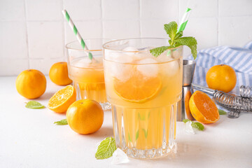 Tangerine sweet and sour lemonade drink