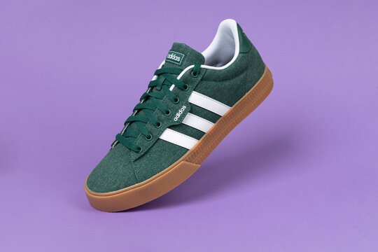 adidas gazelle silver green womens adidas Gazelle 'Blue Cloud White' Men's Shoes 11.5