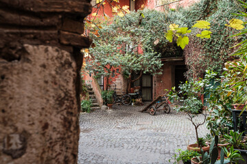 L'Arco degli Acetari, Roma 
