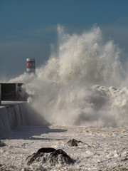 Big stormy wave splash