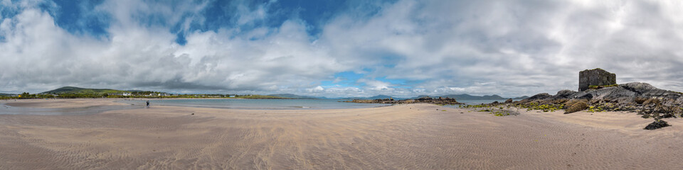 Panorama Strand bana scealg in Irland
