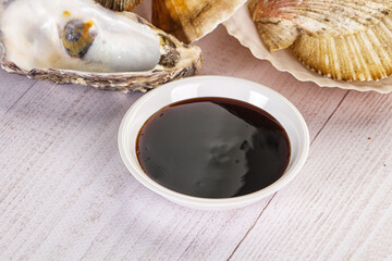 Oyster sauce in the bowl