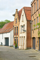 liebevoll sanierte Wohnhäuser in der historischen Altstadt von Brügge in Belgien