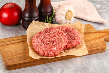 Raw round beef cutlet minced meat