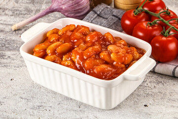 Baked kidney with tomato sauce