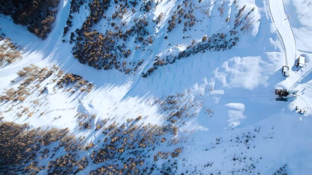 Vue de drone de la station de ski d'Auron, dans les Alpes, pr&egrave;s de Nice, France