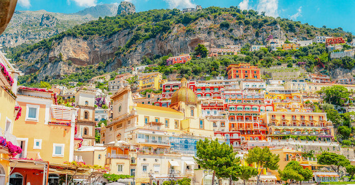 Positano coastline in south of Italy, vertiginous cliffs adorned with colorful villages, turquoise waters. Small town Positano on Amalfi Coast near Neapol, Italy