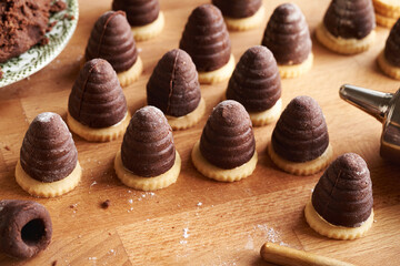 Preparation of beehives or wasp nests - homemade Czech Christmas cookies