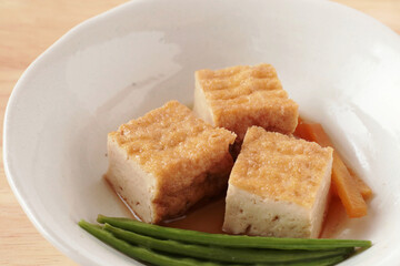 きぬさやえんどうと厚揚げの煮物