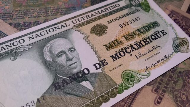 1000 escudos mozambican banknote