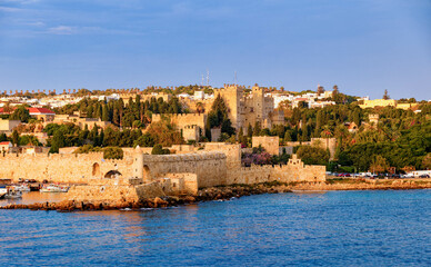 Obraz premium Ancient Walls Around the city of Rhodes Greece