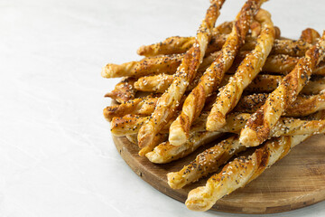 Salty and crispy puff pastry with sesame and chia seeds