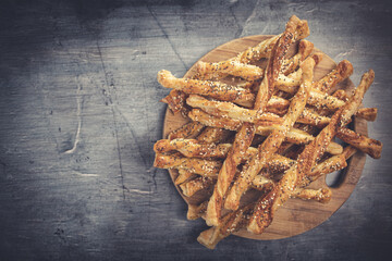 Salty and crispy puff pastry with sesame and chia seeds