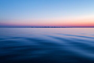 Obraz premium sunrise over the sea