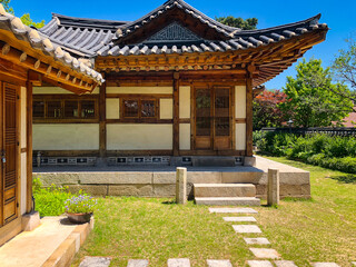 Fototapeta premium Beautiful traditional Korean wooden architecture, showcasing the elegance of Hanok style buildings.
