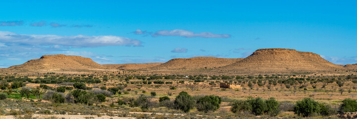 Paysage montagneux du sud tunisien