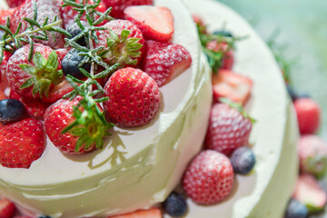 苺の乗ったケーキ