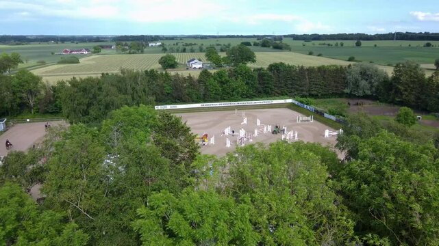 horse jumping show