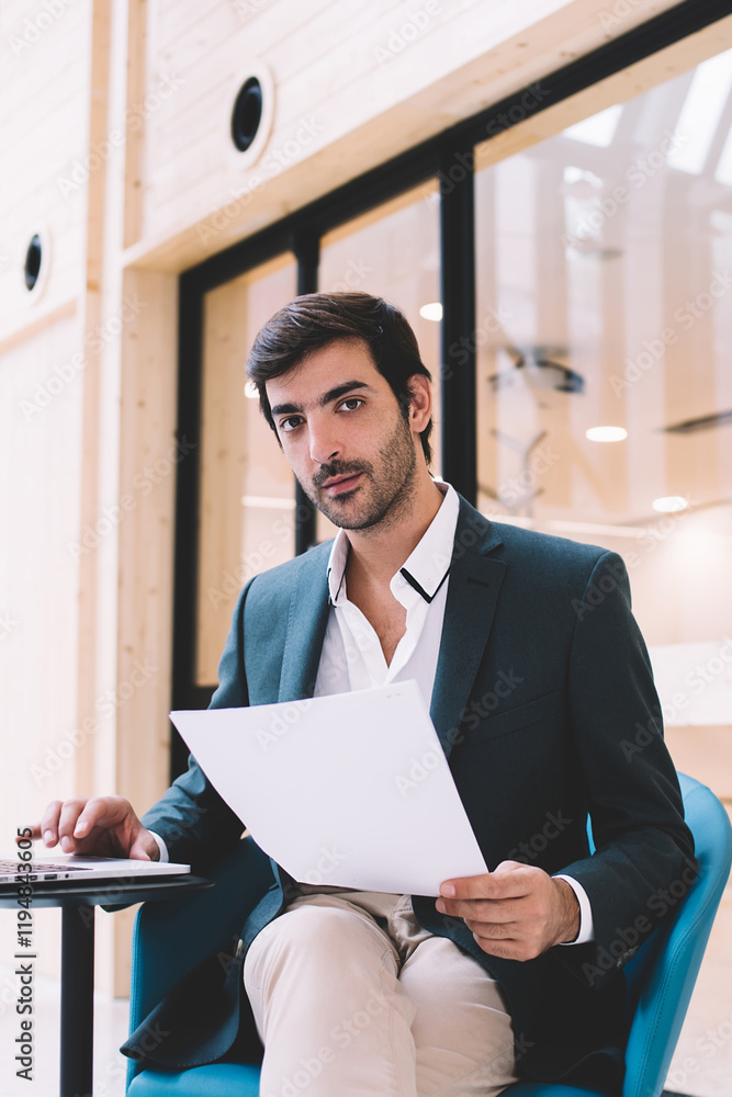 Aufkleber skilled laptop expert working with web information during stock exchange via banking application on 