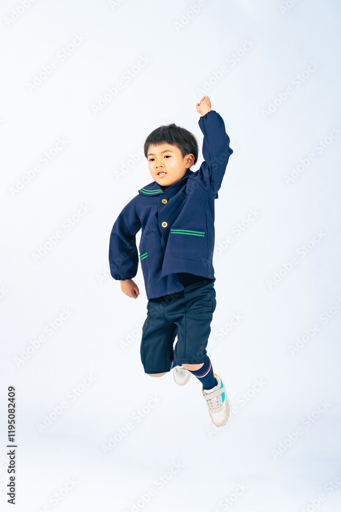Poster ジャンプ、男の子、子供、少年、園児、幼稚園、スモック、保育園、私立、元気、日本人、遊ぶ、男子、制服、児童、キッズ、小学生、飛躍、飛ぶ、躍動感、アクティブ、アクション、挑戦、チャレンジ、成長、目標、ダンス、笑顔、ポジティブ、やる気、教育、スクスク、お受験、合格、試験、入学、飛び出す、喜ぶ、嬉しい、楽しい、写真、広告、切り抜き、白バック、全身、コピースペース、ファッション、おしゃれ、アパレル、人物