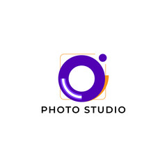 ILLUSTRATION PHOTOGRAPHY ABSTRACT CAMERA LENS SIMPLE LOGO ICON PURPLE ORANGE COLOR TEMPLATE DESIGN ELEMENT VECTOR. GOOD FOR PHOTO STUDIO, APPS