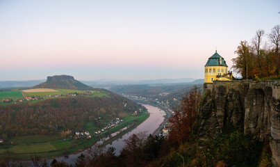 Aussicht von der Festung Königstein auf die Elbe bei Sonnenuntergang