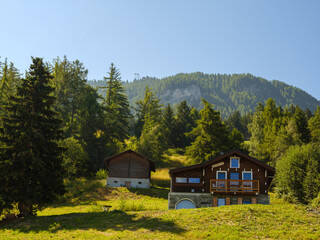 Traditionelles Chalet in Haute-Nendaz in den Schweizer Alpen