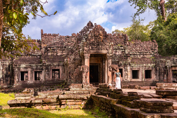 Fototapeta premium Angkor ancient temple ruins in Cambodia