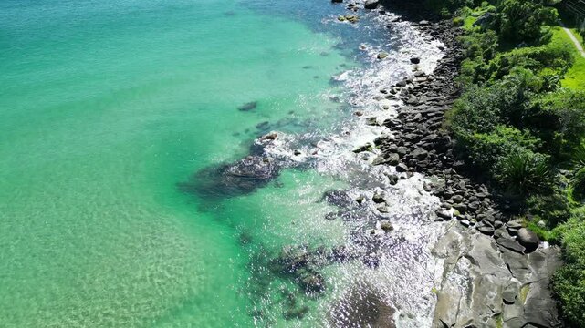 Ilha Praia Lagoinha do Leste Para&iacute;so Floripa Parque Florian&oacute;polis Santa Catarina Brazil Corrida Trilha Natureza Areia Mar Vegeta&ccedil;&atilde;o Aventura Esporte Turismo Sol Cen&aacute;rio Caminhada Explora&ccedil;&atilde;o Adrenalina