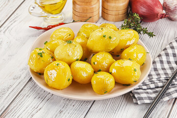 Hot boiled baby potato with oil
