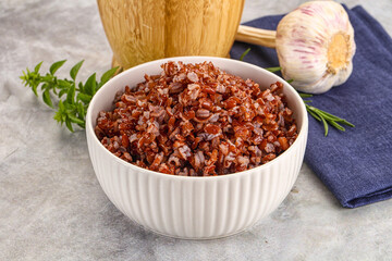 Red steamed rubine rice garnish