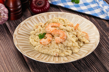 Gourmet risotto with prawn and cheese