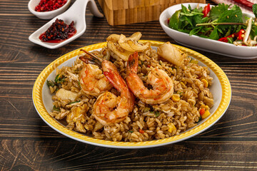 Vietnamese fried rice with prawn and squid Kom Ran