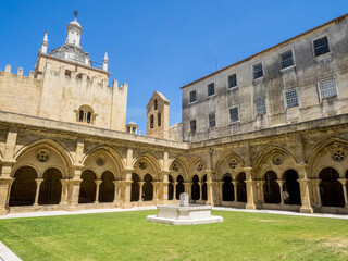 Fototapeta premium Gothic cloister in the famous Romanesque Old Cathedral or Se Velha (12th Century) of Coimbra, Portugal.
