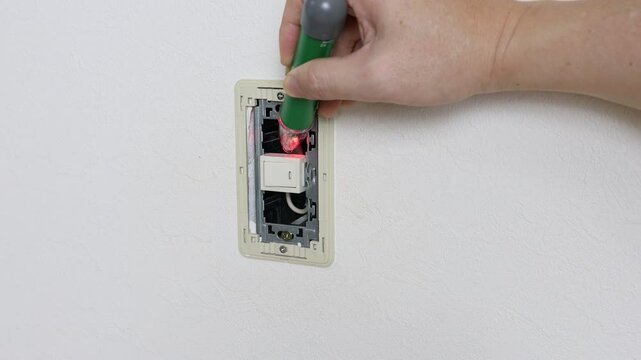 照明用配線の検電