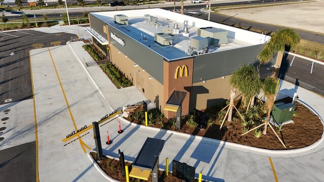 McDonalds restaurant and drive-thru line