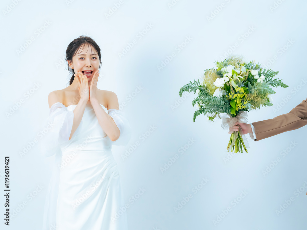 Poster ブライダル、ウェディング、新婦、花嫁、ウエディング、プロポーズ、婚活、マッチング、女性、ドレス、ブーケ、プレゼント、告白、日本人、喜ぶ、嬉しい、チャンス、ラッキー、ハッピー、驚く、サプライズ、シルエット、男性、美人、前撮り、フォト、写真館、スタジオ、白バック、広告、イメージ、コピースペース、若い、20代、30代、ジューンブライド、婚礼、結婚、結婚式、憧れ、挙式、迷う、悩む、カップル、ウェディングド