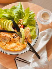 Onion omelette with avocado for breakfast. Delicious food. Cooking recipes. Bruch menu. Healthy recipes. Easy home cooking. Diet food dish. High Protein. eggs recipe. Breakfast tray. Fluffy omelet. 