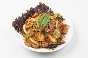 A side dish made with acorn jelly mixed with various vegetables and seasonings.