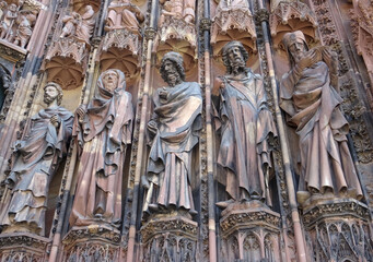 Sculptures proph&egrave;tes Cath&eacute;drale Notre Dame Strasbourg