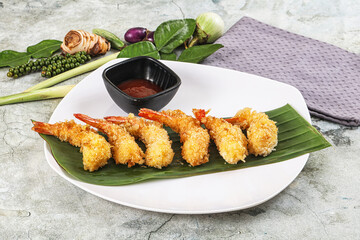 Shrimp tempura with spicy sauce