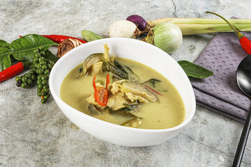 Thai green chicken curry with coconut