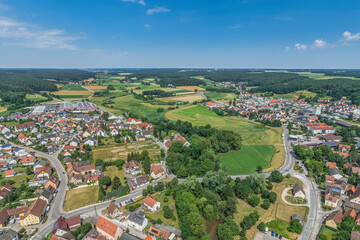 Die mittelfränkische Stadt Windsbach in der Metropolregion Nürnberg im Luftbild