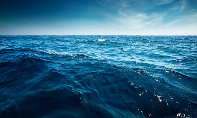 Obraz premium Blue sea waves closeup view.