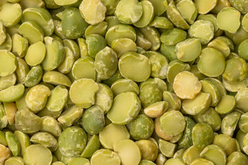 pois cassés crus, en gros plan	