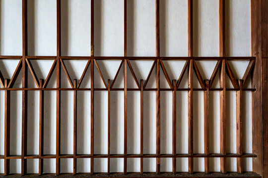 Texture: Wall made of wood and paper in a Japanese interior.