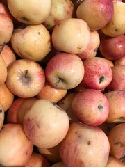 red apples in a market